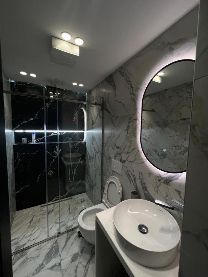 Deluxe Apartment Bllok Τίρανα Εξωτερικό φωτογραφία