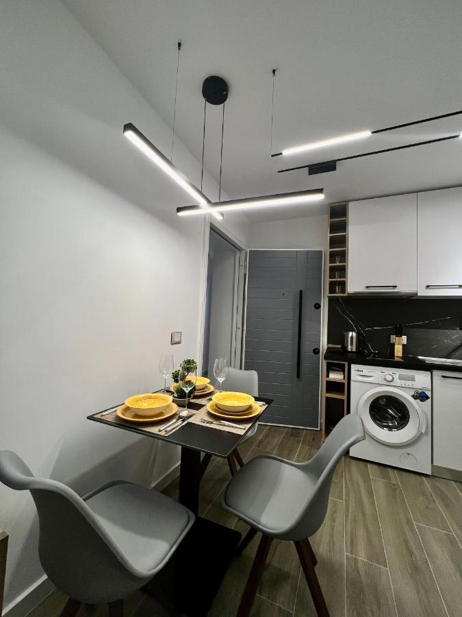 Deluxe Apartment Bllok Τίρανα Εξωτερικό φωτογραφία