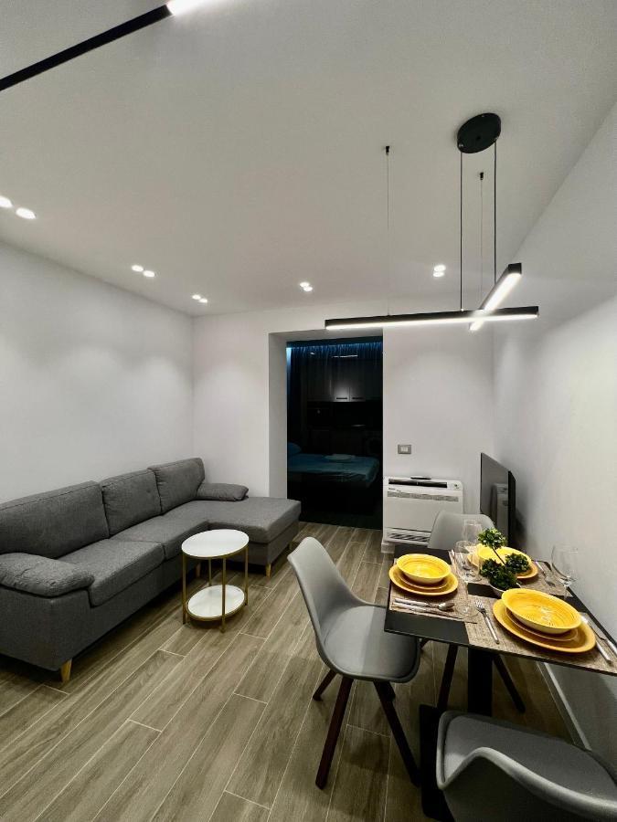 Deluxe Apartment Bllok Τίρανα Εξωτερικό φωτογραφία