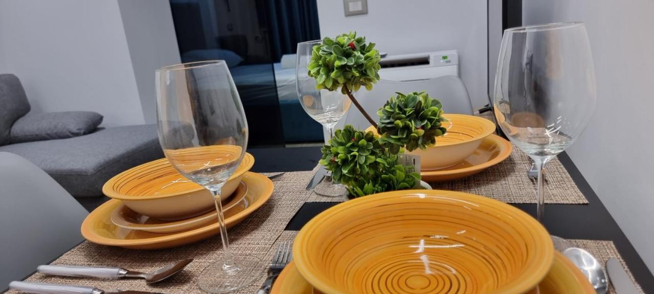 Deluxe Apartment Bllok Τίρανα Εξωτερικό φωτογραφία