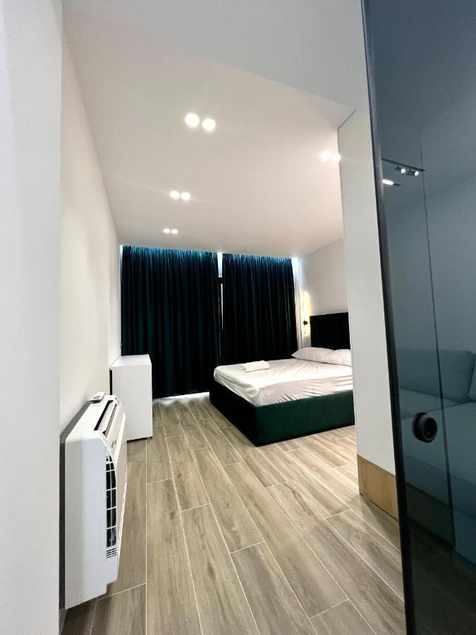 Deluxe Apartment Bllok Τίρανα Εξωτερικό φωτογραφία